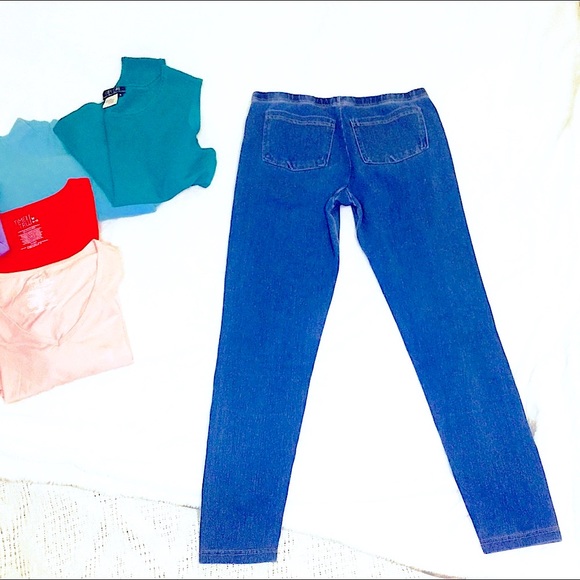 Bundle of 6 Basics• 4Solid Color Tops & 1Jegging - Picture 10 of 16